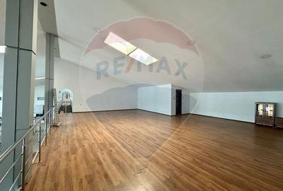 Spațiu comercial, de 1,400 mp, în Est - 10