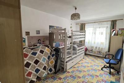 Apartament cu 4 camere decomandat în Valea Aurie - 2