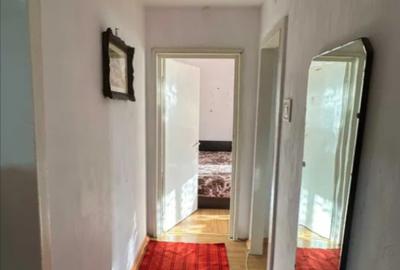 Apartament cu 3 camere decomandat în Podu Roș - 4
