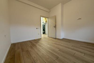 Duplex despartit prin garaj cu 5 camere  |  Dumbravita - 11