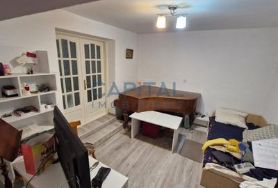 Casa Rogerius singur in curte, amenajata in doua apartamente comision 0% - 5