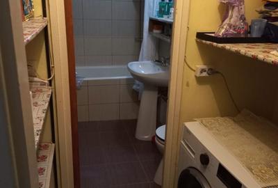 Apartament cu 3 camere semidecomandat în Berceni - 4