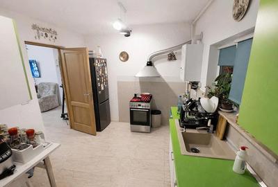Apartament cu 3 camere semidecomandat în Colentina - 9
