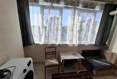 Apartament cu 3 camere semidecomandat în 14 Mai - 1