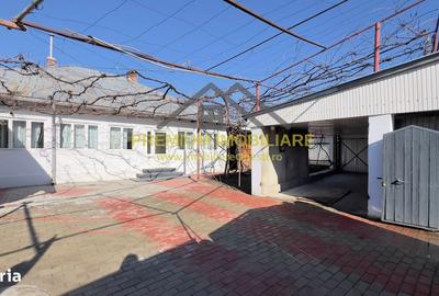 Casă cu 4 camere în Central - 4