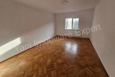 Spațiu comercial, de 320 mp, în Central - 12