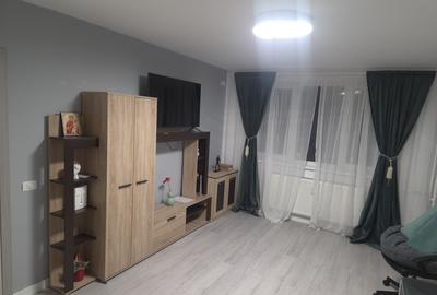 Apartament cu 2 camere decomandat în 1 Decembrie 1918