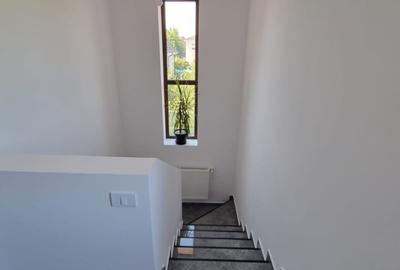 Casa/Vila complet mobilata si utilat- 4 camere/Com.Berceni - 5