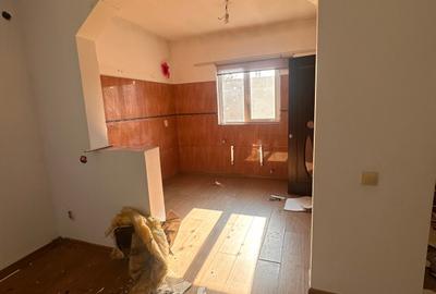 Casă cu 3 camere cu Teren 249 Mp în Valu lui Traian - 9