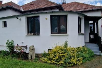 Casă cu 4 camere în Grigorescu