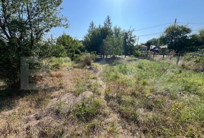 Teren intravilan de vanzare, 2.000 mp, deschidere 30 m - 2