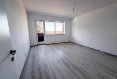 Apartament cu 3 camere decomandat în Sânpetru - 12