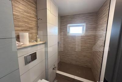 Apartament cu 3 camere semidecomandat, mobilat în Rovine