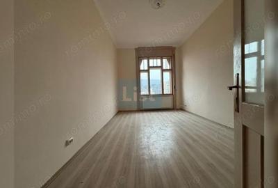 Apartament cu 3 camere semidecomandat în Central - 6
