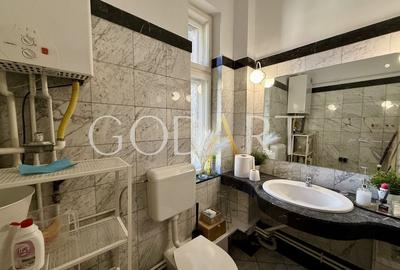 Apartament in vila | Ultracentral | 2 intrări | Garaj 30 mp | Renovat - 15