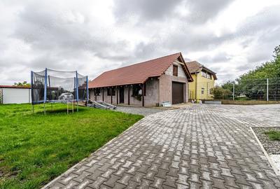 Casă cu 5 camere cu Teren 1087 Mp în Vladimirescu - 10