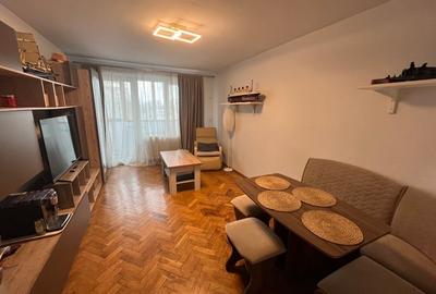 Apartament cu 3 camere decomandat în Girocului - 9