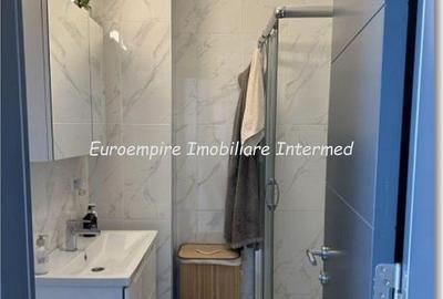 De vanzare apartament cu 2 camere, zona INEL 2 - 6