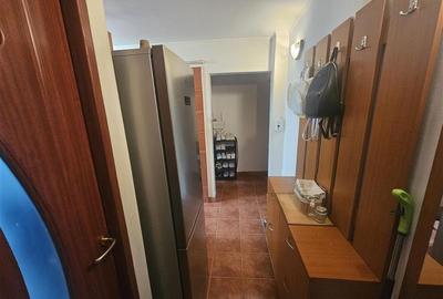 Apartament cu 3 camere nedecomandat, mobilat în Micro III - 9