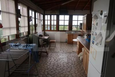 Casă cu 7 camere cu Teren 1700 Mp în Central - 2