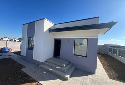 Casa e vanzare cu 4 camere 2 bai teren 300mp - 1