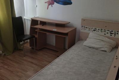 Apartament cu 3 camere decomandat în Valea Moșneagului - 1