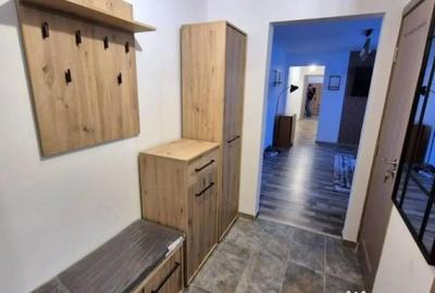 Apartament cu 3 camere semidecomandat în Podul de Piatră - 4