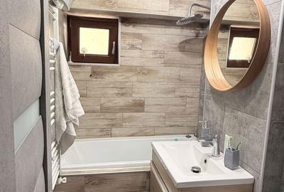 Apartament cu 4 camere decomandat în Central