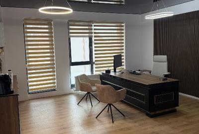 Spațiu comercial, de 46 mp, în Universitate - 2