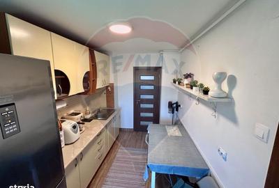 Apartament cu 3 camere, mobilat în Central - 11