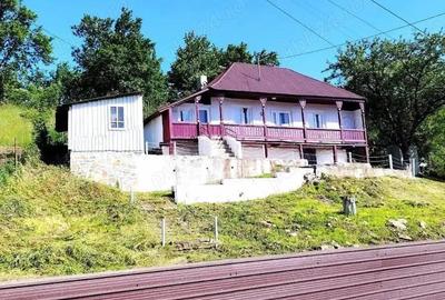 De vanzare casa Bucovineana, in inima Manastirilor Neamt , 33.000 euro - 3
