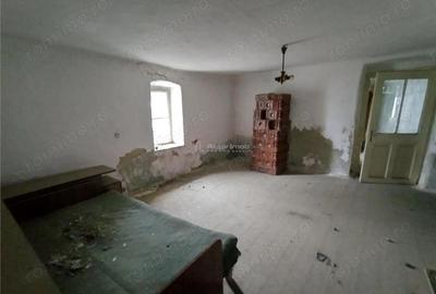 Casă cu Teren 1798 Mp în Iecea Mare - 2