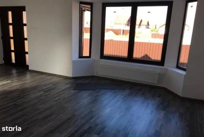 Casă cu 4 camere în Sângeorgiu de Mureș - 2