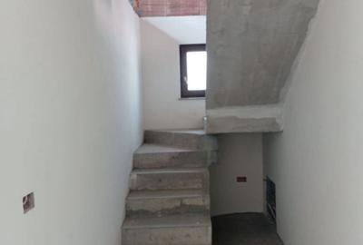 Casă cu 3 camere cu Teren 300 Mp în Livada - 11