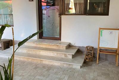 Casă cu 4 camere în Central - 1