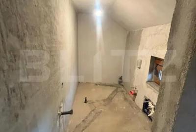 Casă cu 5 camere cu Teren 5000 Mp în Unirea
