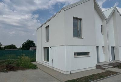 Duplex cu 4 camere cu Canalizare în Odăile - 3