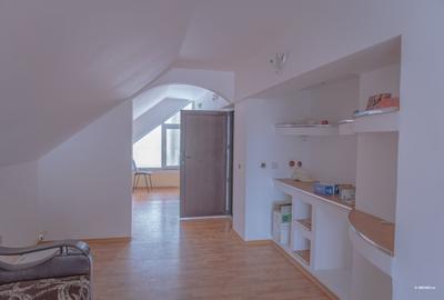 Cladire pentru clinica, pensiune sau centru social - Zemes - 12