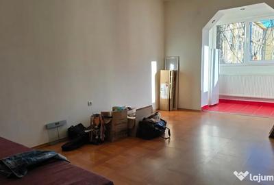 Apartament cu 2 camere decomandat în Progresul - 5
