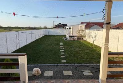 Casă cu 3 camere cu Teren 400 Mp în Parța - 2