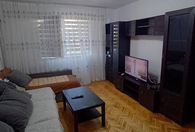Apartament cu 2 camere semidecomandat în Apusului