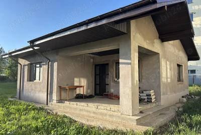 Casa noua, nelocuita, finisata complet la interior Hu?i