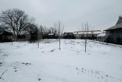 Casă cu 3 camere cu Teren 1948 Mp în Dragomirești - 1