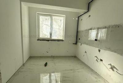 E vinde apartament cu 2 camere, situat la etajul 1/10, dintr-un imobil - 7