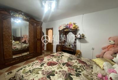 Ciocârlia de sus, Constanța.(COD 07)Casă ideală pentru două familii. - 11
