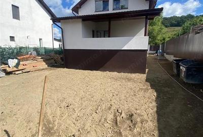 Casa independenta de vanzare 4 camere, 2 niveluri si 500 mp teren,Sincraiul de Mures, strada Vale - 12
