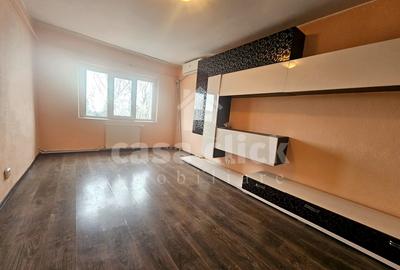 Apartament cu 3 camere decomandat în Micro 16 - 2