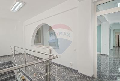 Casă individuală cu 24 camere cu Garaj în Schei - 26