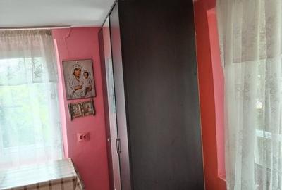 Casă cu 3 camere cu Teren 1100 Mp în Costești - 4