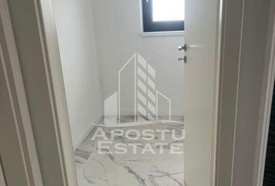 Casă cu 4 camere cu Teren 240 Mp în Bucovăț (Remetea Mare)